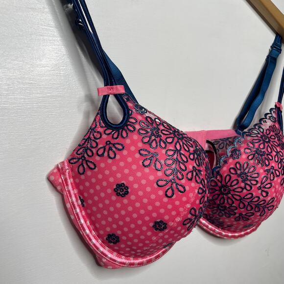 VICTORIA'S SECRET Pink Push Up Bra - Picture 2 of 4